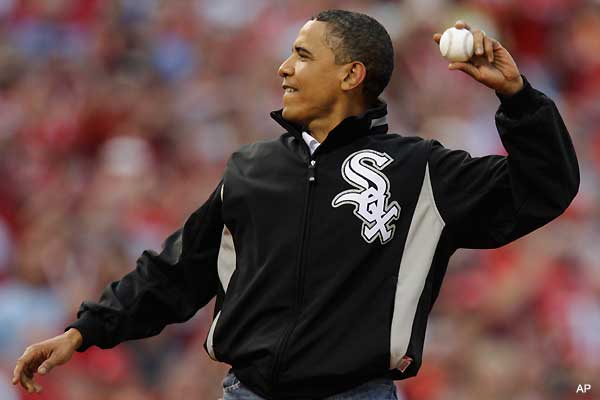 obama-throws-out-first-pitch.jpg