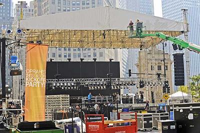 oprah-stage.jpg