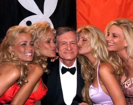 hugh-hefner-bunnies.jpg