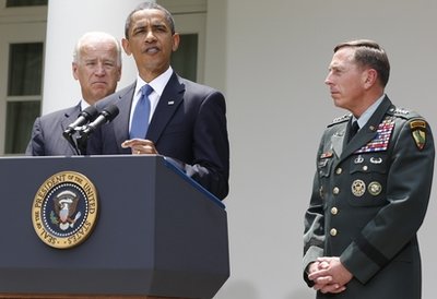 obama-with-general.jpg