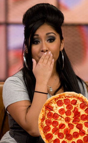 snookie-hair-with-pizza.jpg