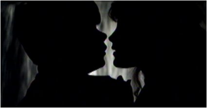 sean-austin-goonies-kiss.jpg
