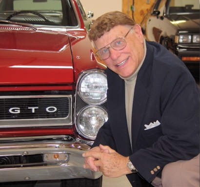auot-guy-with-bad-toupee.jpg